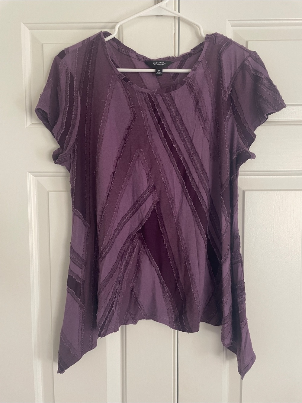 Simply Vera Vera Wang raw edge geometric top